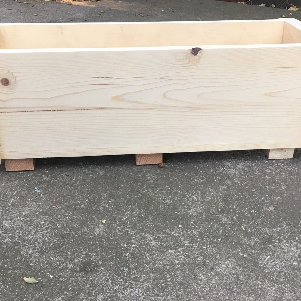 Planter box